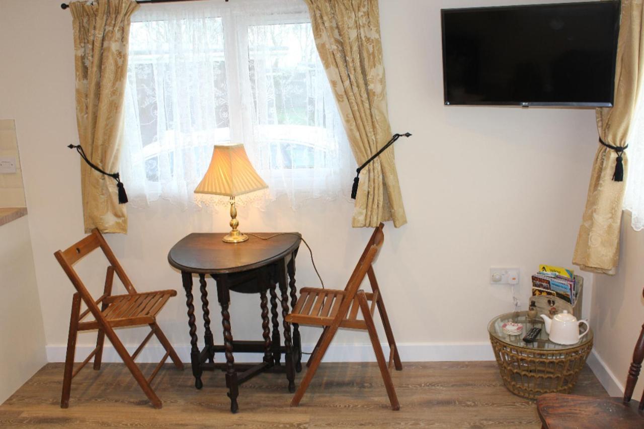 Two Hoots Chalet Mundesley Εξωτερικό φωτογραφία