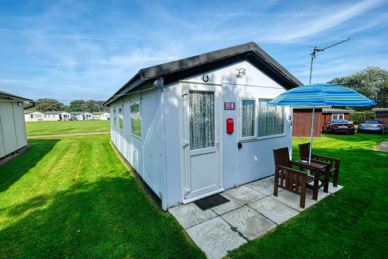 Two Hoots Chalet Mundesley Εξωτερικό φωτογραφία