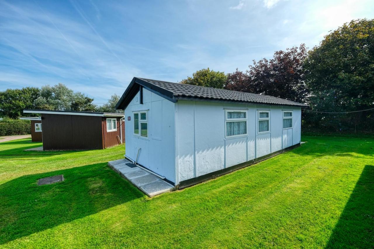 Two Hoots Chalet Mundesley Εξωτερικό φωτογραφία