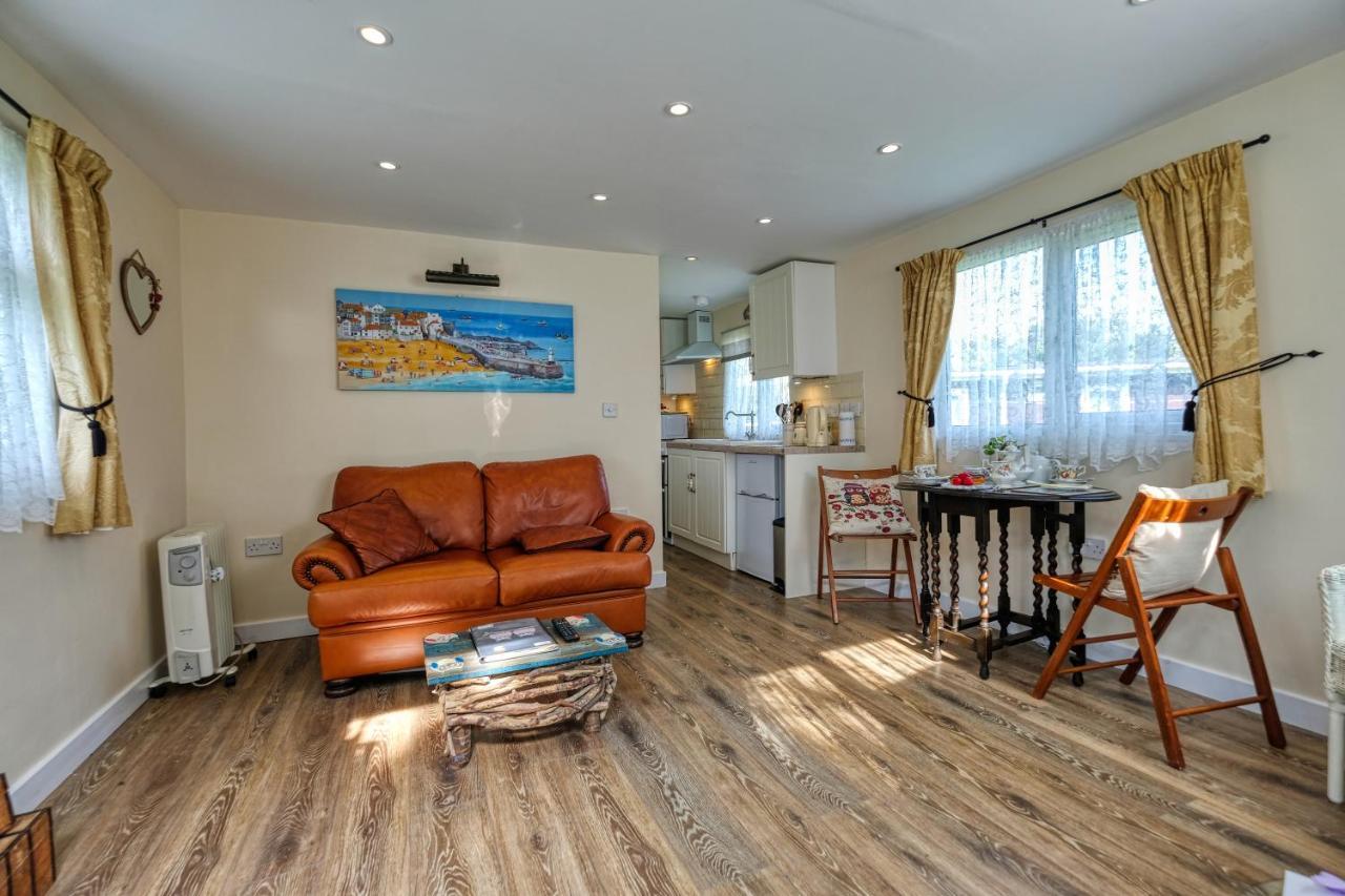 Two Hoots Chalet Mundesley Εξωτερικό φωτογραφία
