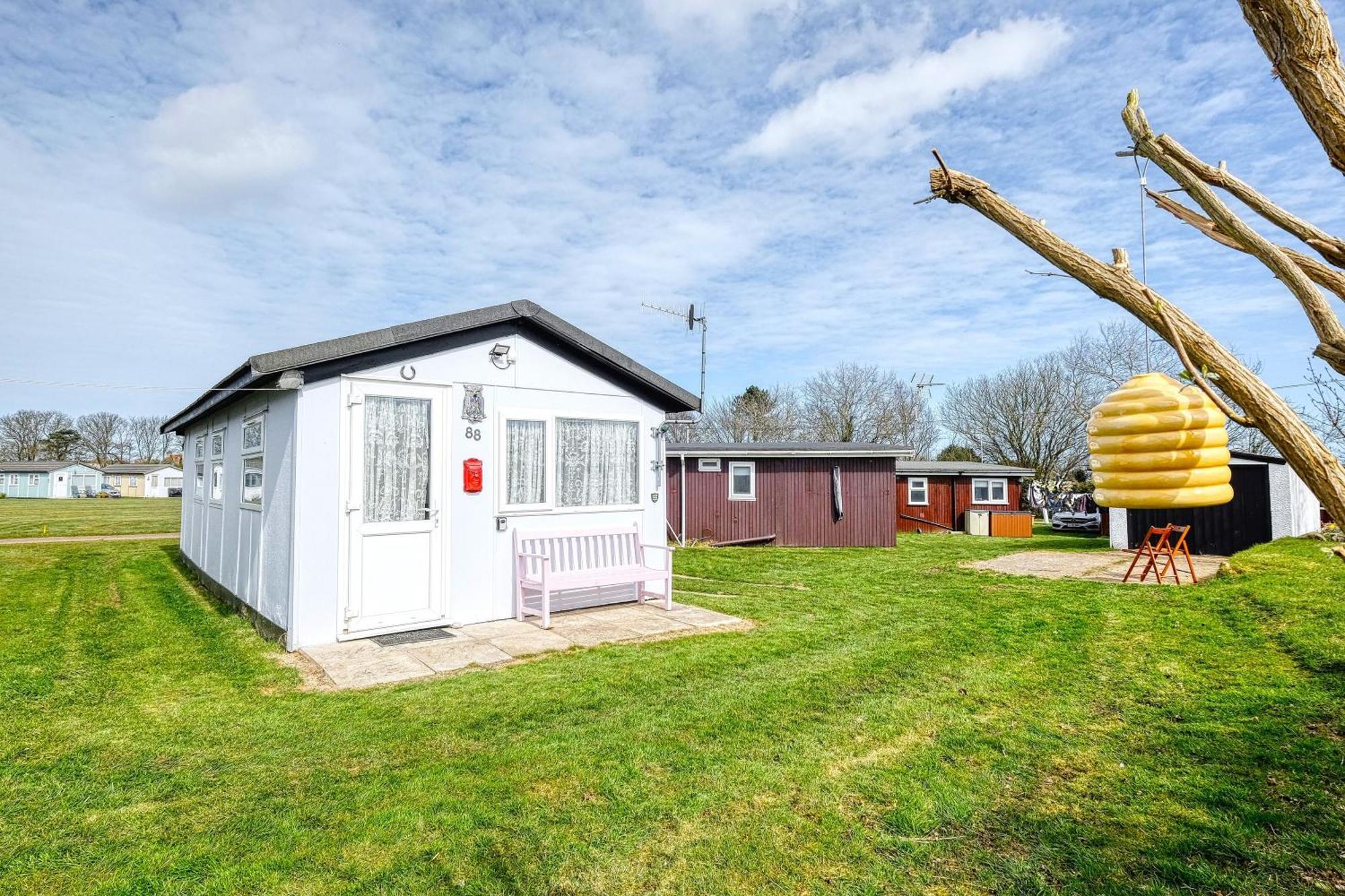Two Hoots Chalet Mundesley Εξωτερικό φωτογραφία