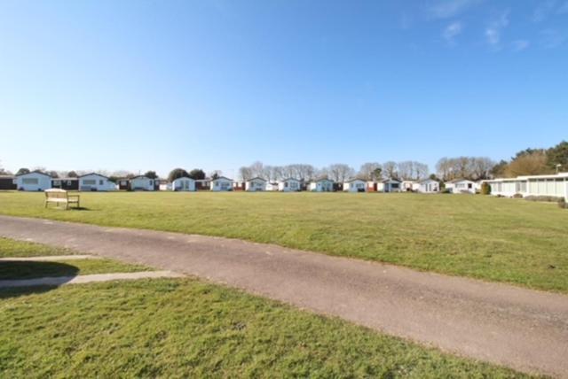 Two Hoots Chalet Mundesley Εξωτερικό φωτογραφία